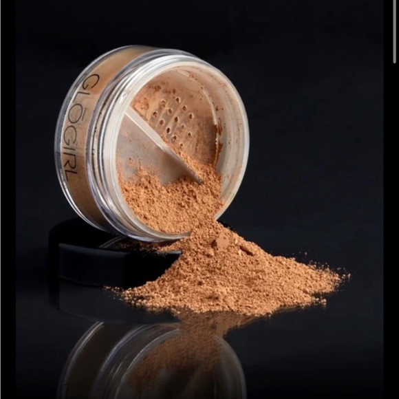 GLOGIRLCOSMETICS: EVOLVE - 03 Tan Dark Setting Powder - Picture 3 of 11